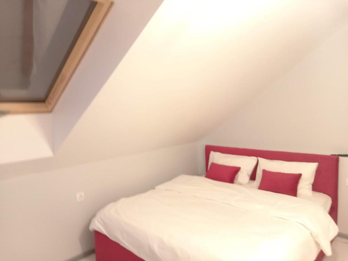 Pure Apartments Vip 5 利沃夫 外观 照片