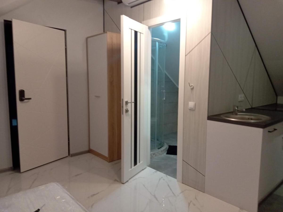 Pure Apartments Vip 5 利沃夫 外观 照片