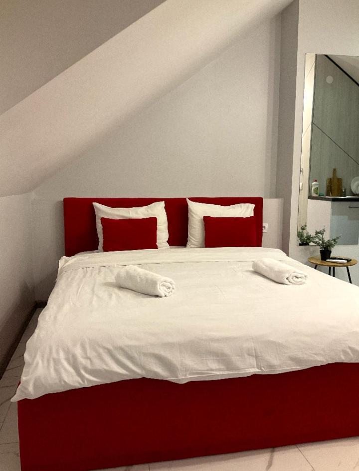 Pure Apartments Vip 5 利沃夫 外观 照片